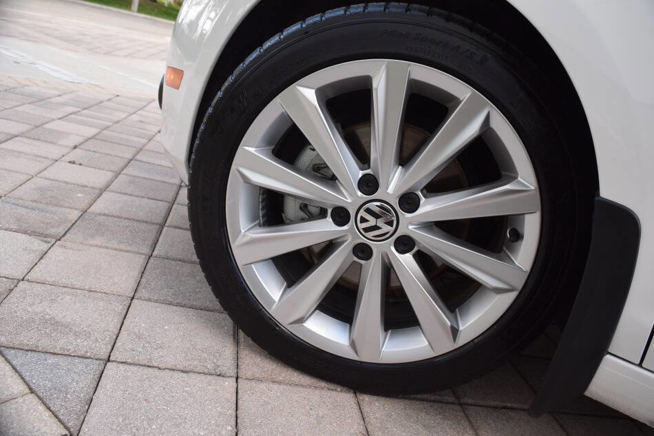 Used 2013 Volkswagen Golf TDI image 83