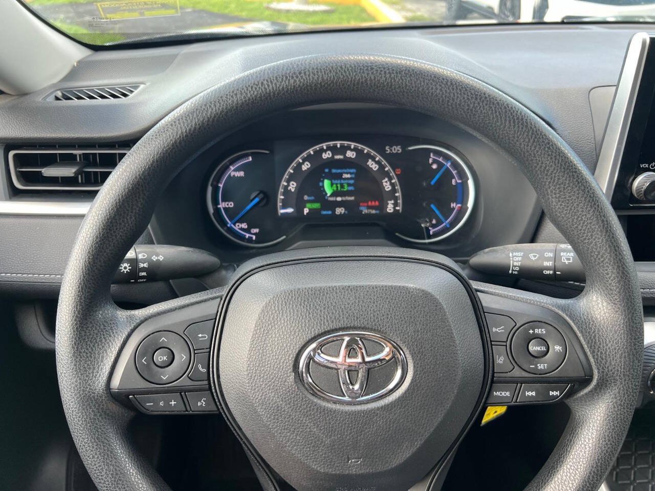 Used 2023 Toyota RAV4 LE AWD/4WD image 11