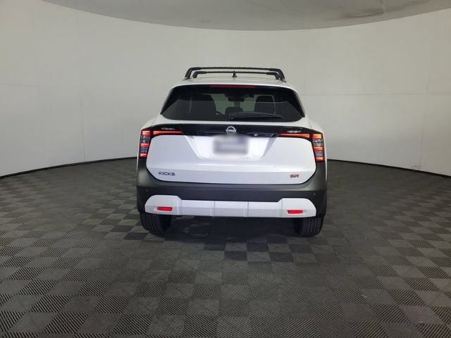 New 2026 Nissan Kicks SR w/ Illumination Package FWD image 5