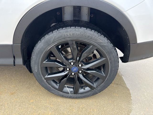 Used 2017 Ford Escape Titanium AWD/4WD image 11