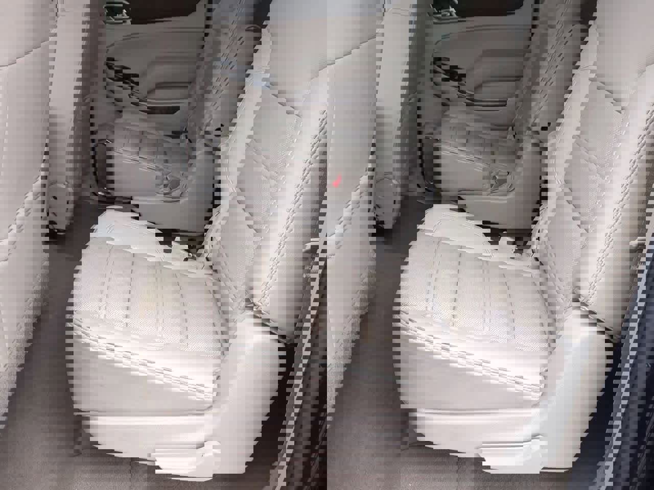 Used 2019 GMC Yukon XL Denali w/ Open Road Package image 19