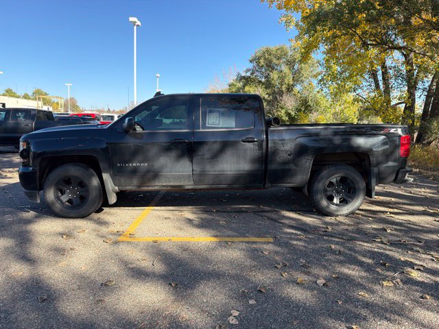 Used 2018 Chevrolet Silverado 1500 LT w/ All Star Edition AWD/4WD image 5