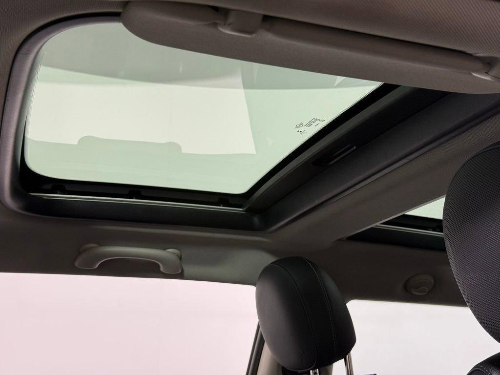 Used 2021 MINI Cooper S image 22