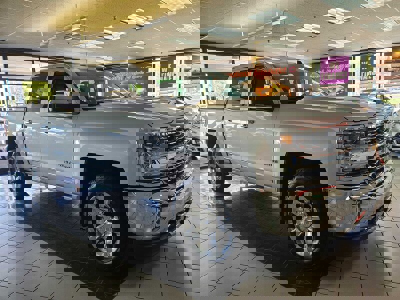 Used 2017 Chevrolet Silverado 1500 LTZ w/ Sport Package AWD/4WD image 4