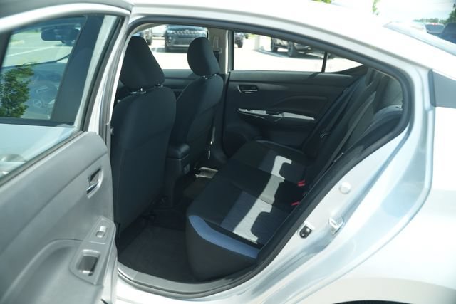 Used 2025 Nissan Versa SV FWD image 15