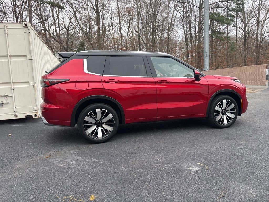 New 2026 Mitsubishi Outlander SEL FWD image 4
