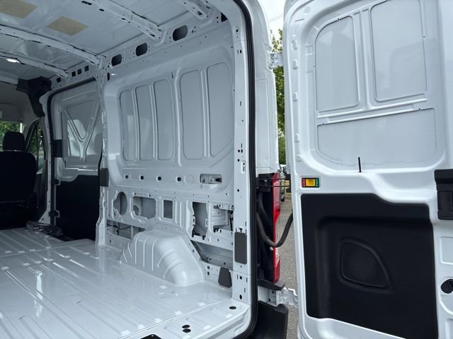 Used 2023 Ford E-Transit Medium Roof RWD image 37