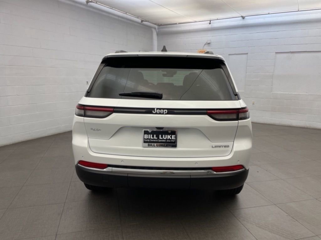 New 2025 Jeep Grand Cherokee Limited w/ MOPAR Finishing Package image 4