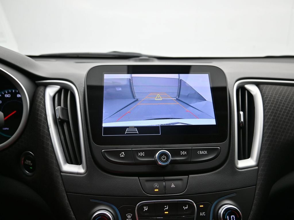 Used 2024 Chevrolet Malibu LT FWD image 16