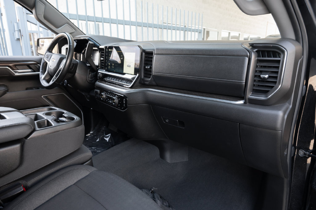 Used 2025 Chevrolet Silverado 1500 LT w/ LPO, Dark Essentials Package RWD image 42