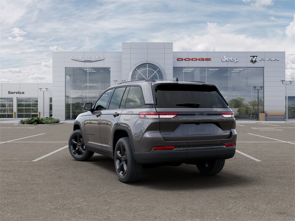 New 2025 Jeep Grand Cherokee Limited w/ Black Appearance Package image 3