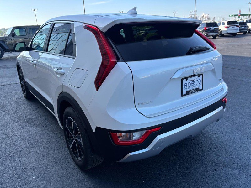 Used 2025 Kia Niro LX FWD image 6