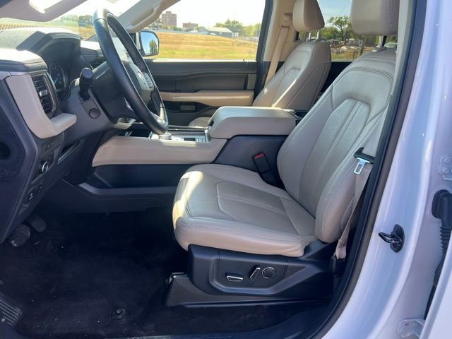 Used 2022 Ford Expedition Limited RWD image 9