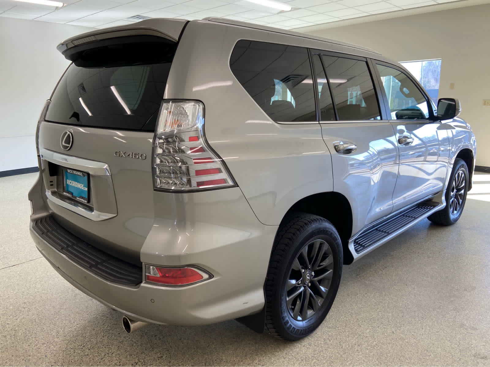 Used 2023 Lexus GX 460 Premium image 6