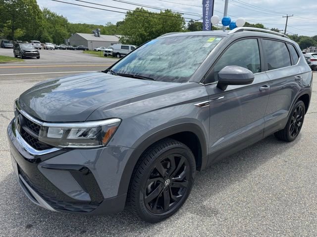 Certified 2023 Volkswagen Taos SE w/ Panoramic Sunroof Package