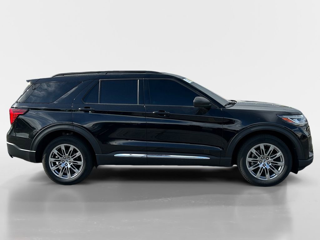 Used 2025 Ford Explorer Active w/ Active Comfort Package AWD/4WD image 7