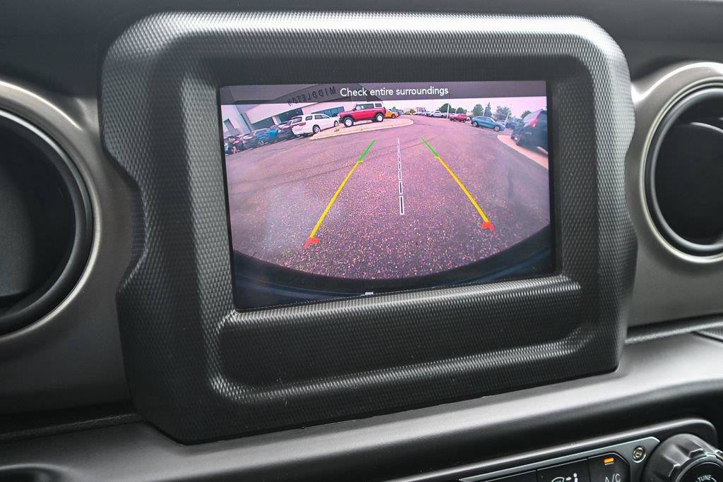 Used 2022 Jeep Wrangler Sport AWD/4WD image 31