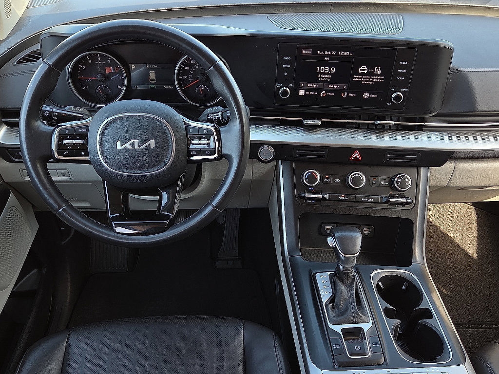 Used 2024 Kia Carnival LX FWD image 11