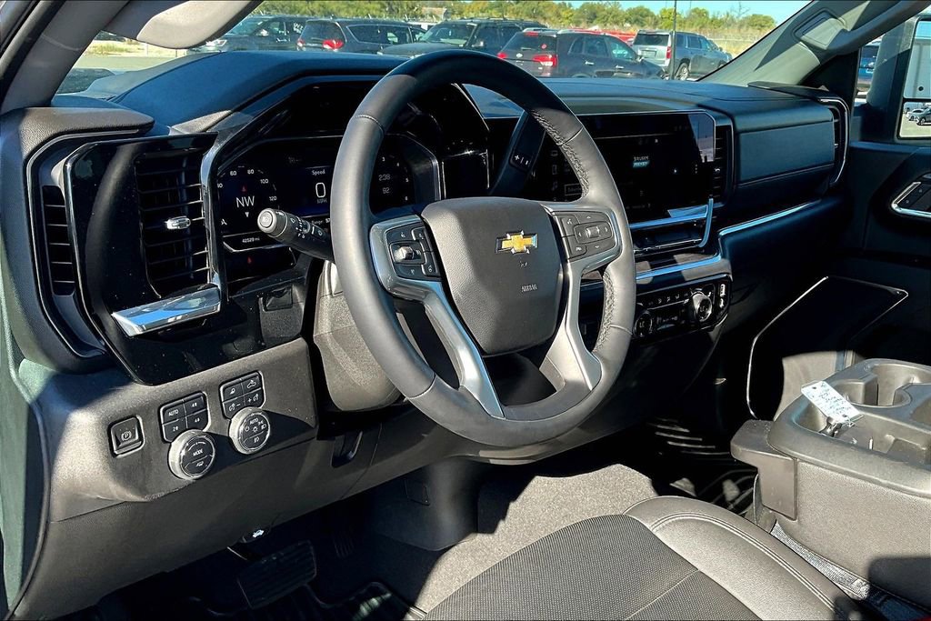 Used 2024 Chevrolet Silverado 2500 LTZ image 16
