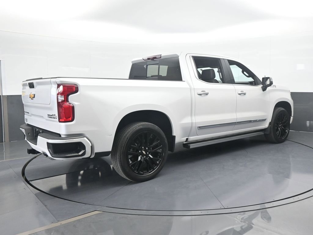 Used 2024 Chevrolet Silverado 1500 High Country w/ Technology Package image 6