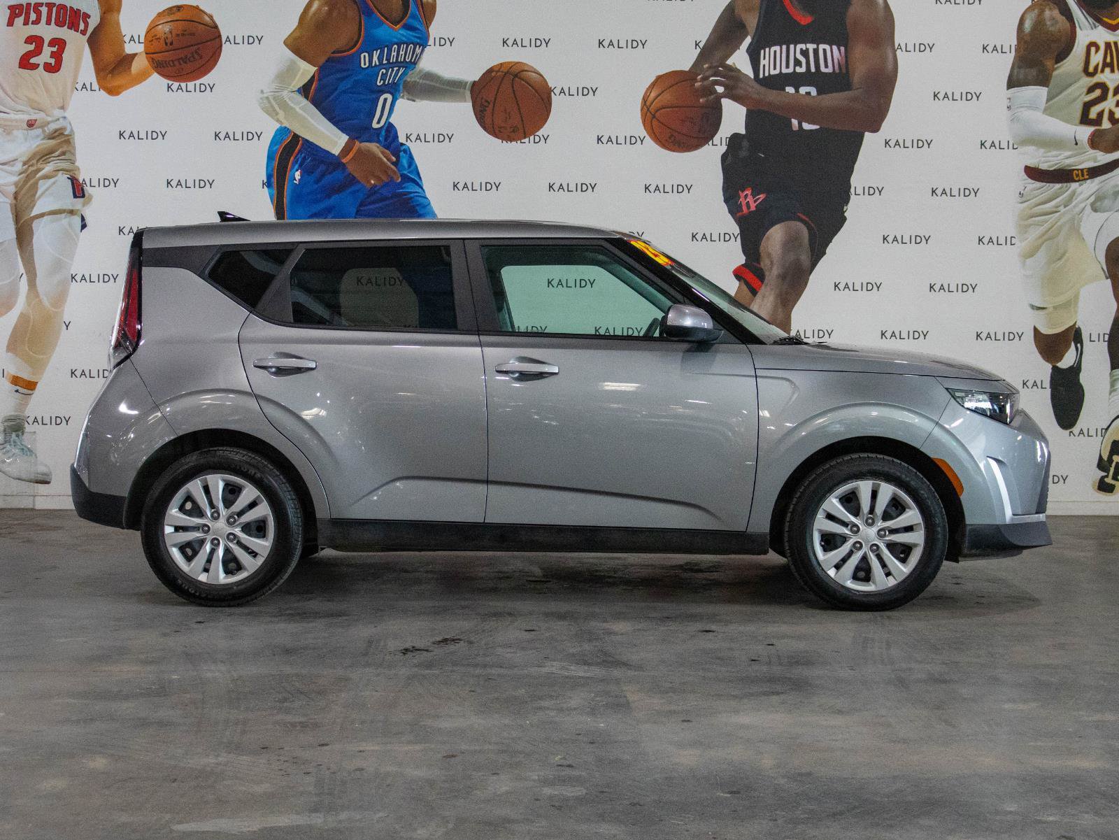 Used 2024 Kia Soul LX FWD image 17