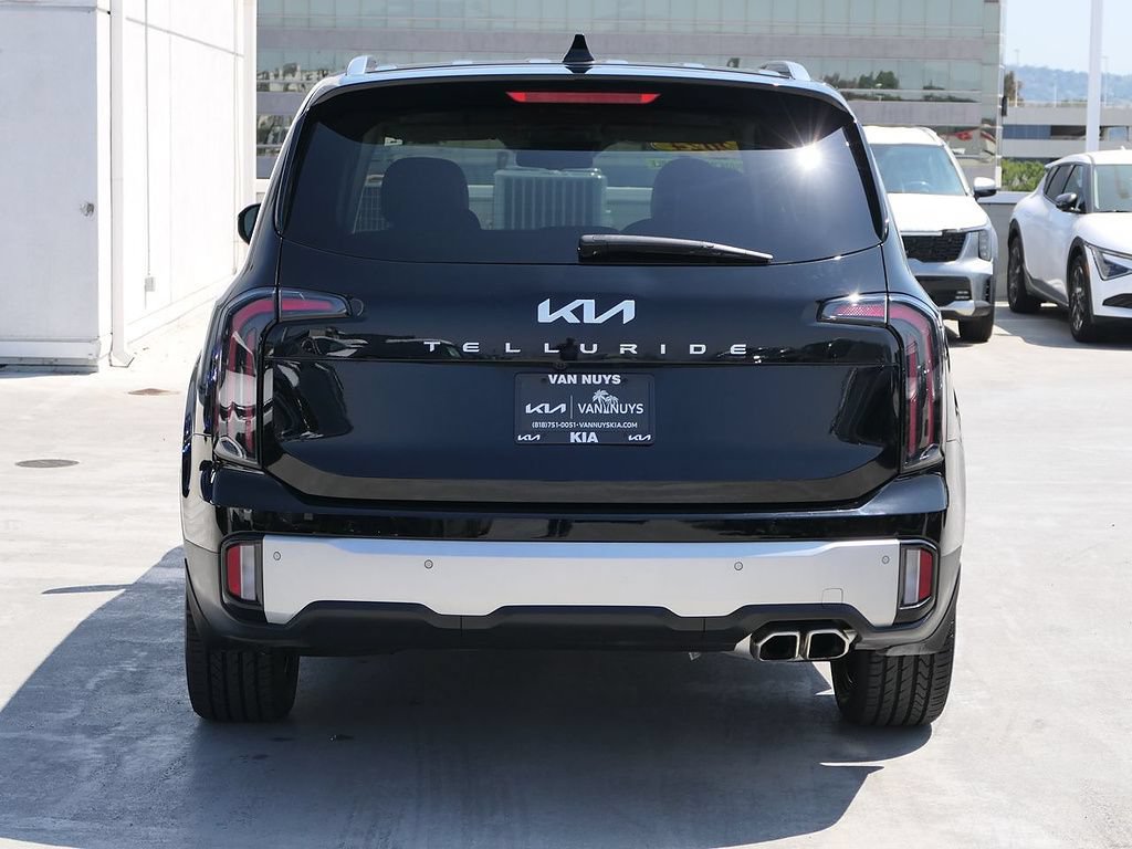Used 2024 Kia Telluride EX w/ EX Captain's Chair Package FWD image 5