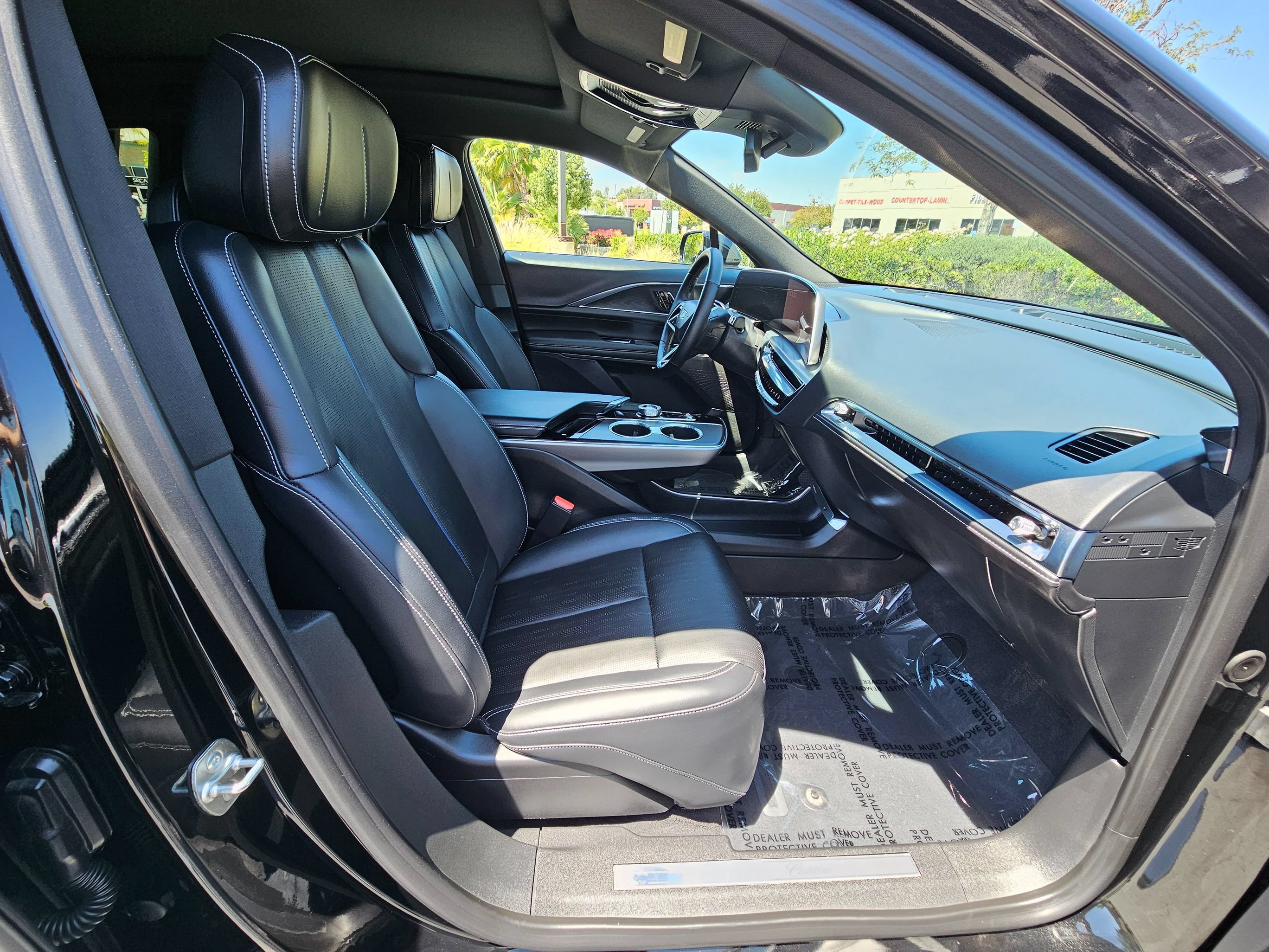 Used 2024 Cadillac Lyriq Luxury RWD image 29
