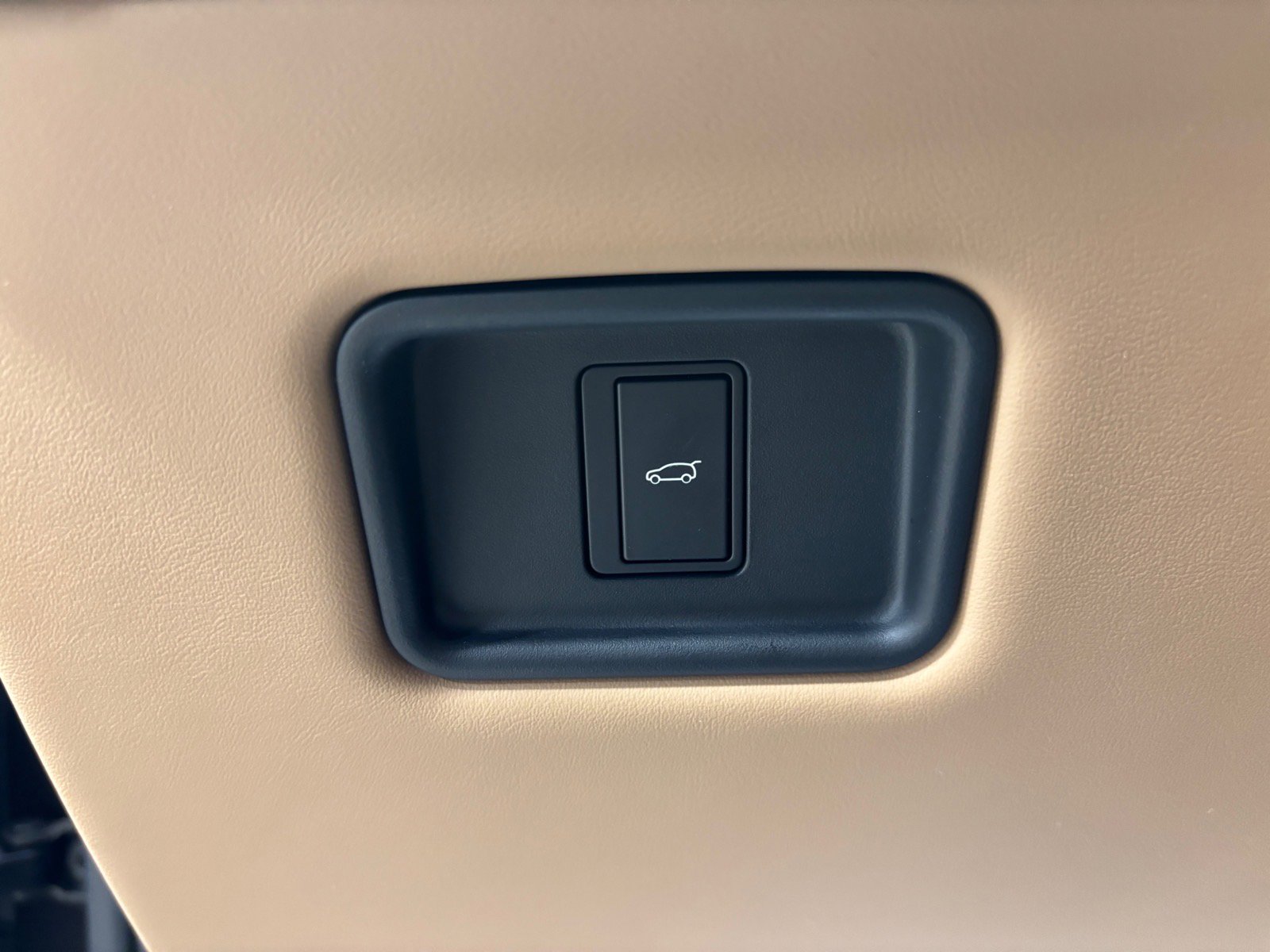 Used 2025 Land Rover Range Rover SE AWD/4WD image 21