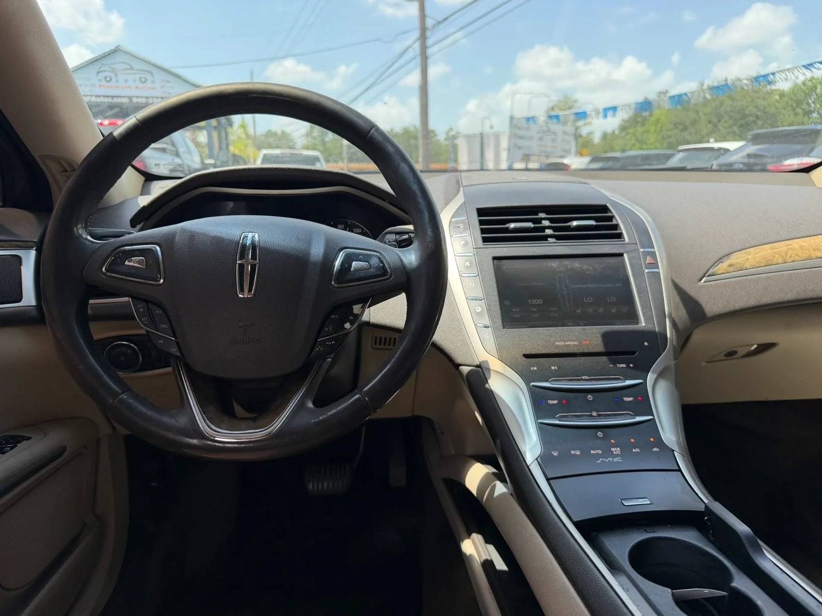Used 2016 Lincoln MKZ w/ Equipment Group 300A Reserve FWD image 17