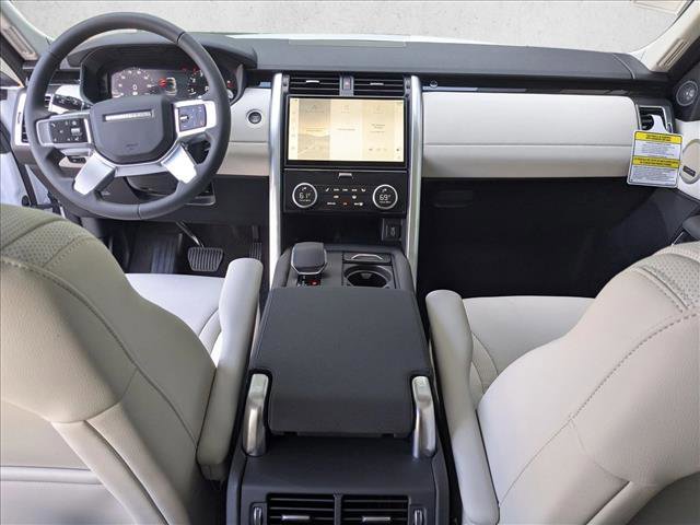 New 2026 Land Rover Discovery S image 14