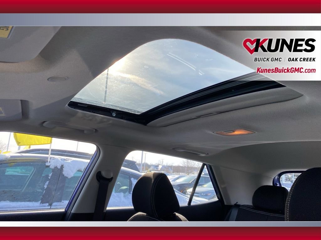 Used 2025 Hyundai Venue SEL FWD image 22