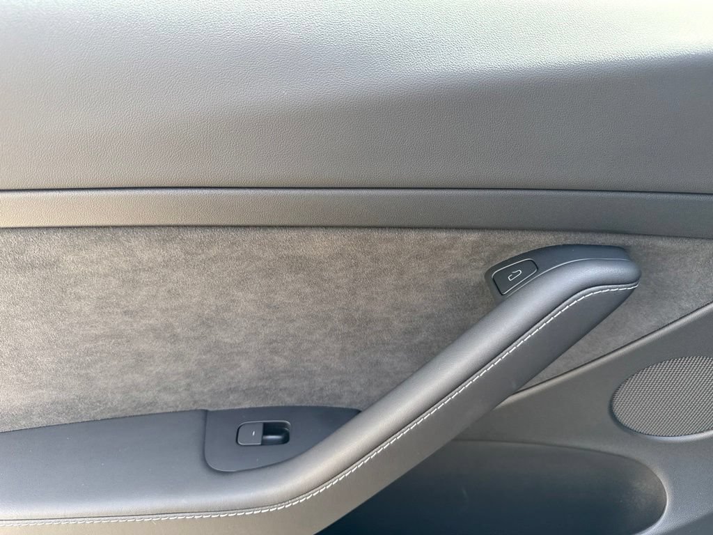 Used 2023 Tesla Model 3 Standard Range RWD image 19