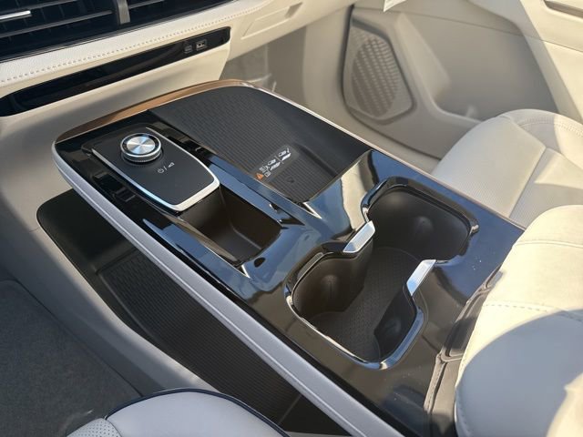 New 2026 Buick Enclave Avenir w/ Super Cruise Package AWD/4WD image 28