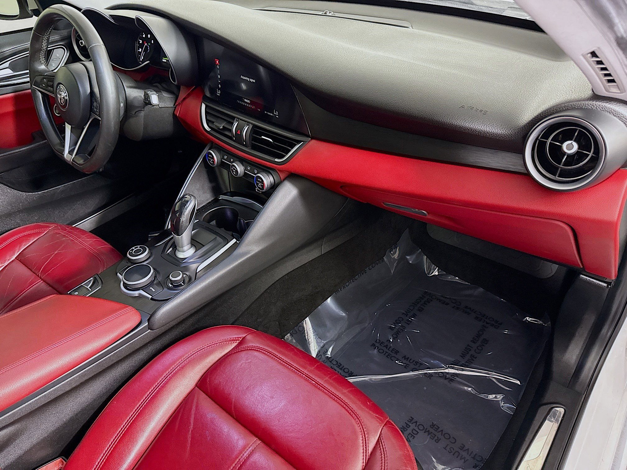 Used 2017 Alfa Romeo Giulia Base image 30