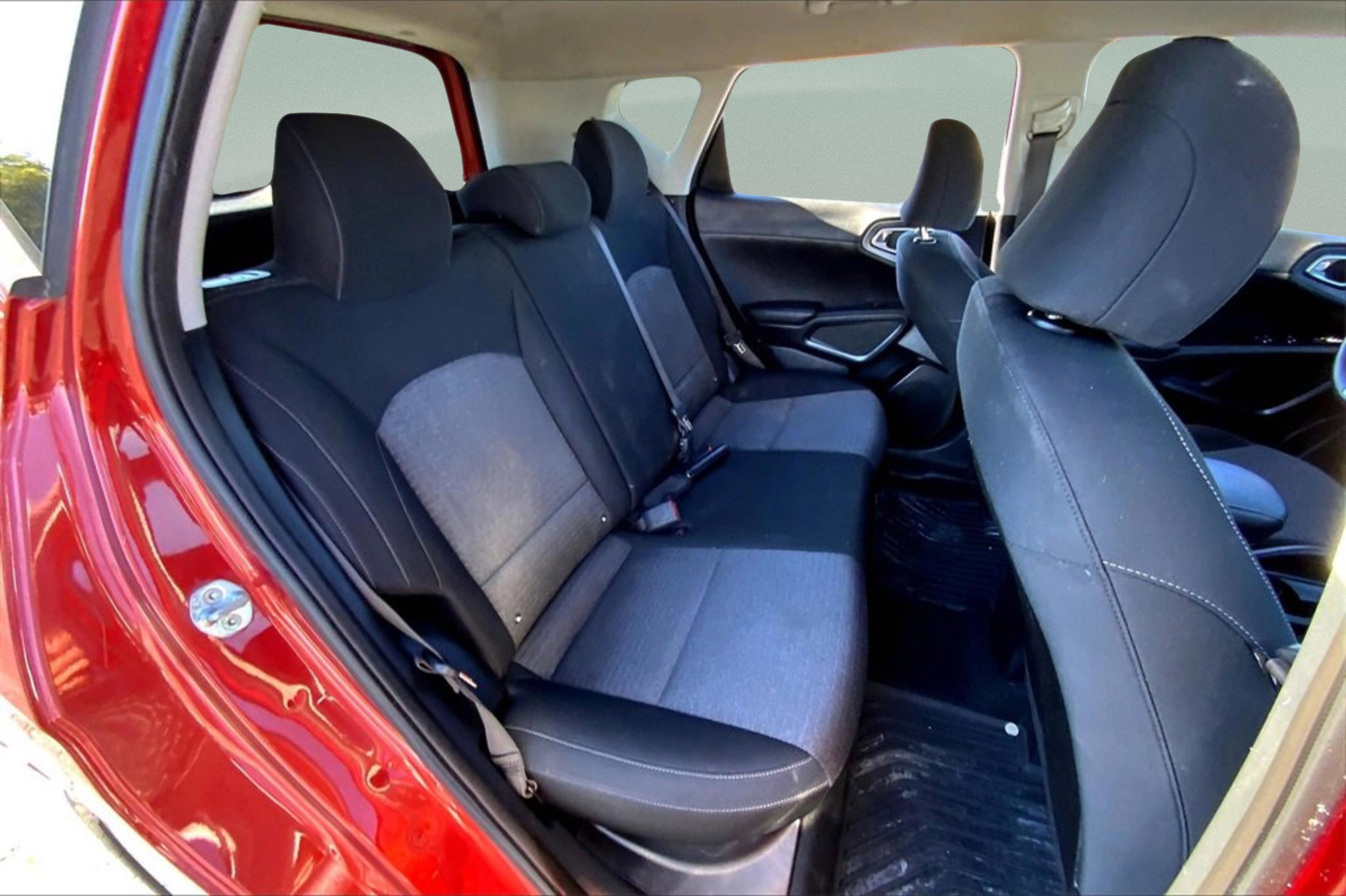 Used 2021 Kia Soul S image 31