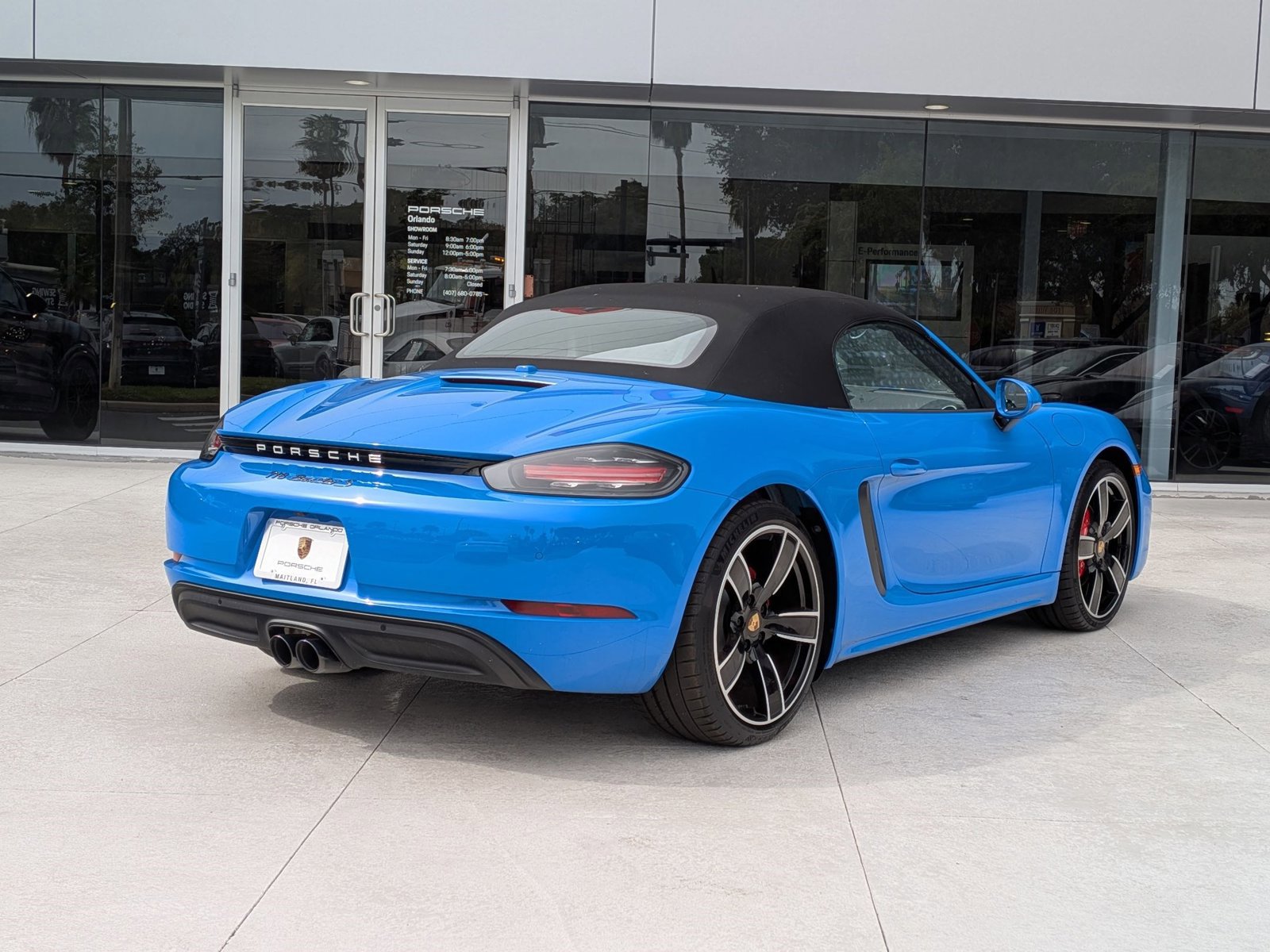 New 2025 Porsche 718 Boxster S image 9