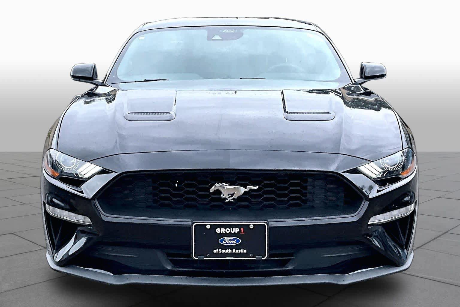Used 2022 Ford Mustang Coupe RWD image 4
