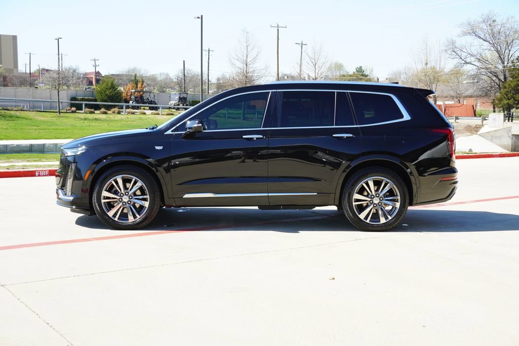 Used 2021 Cadillac XT6 Premium Luxury image 2
