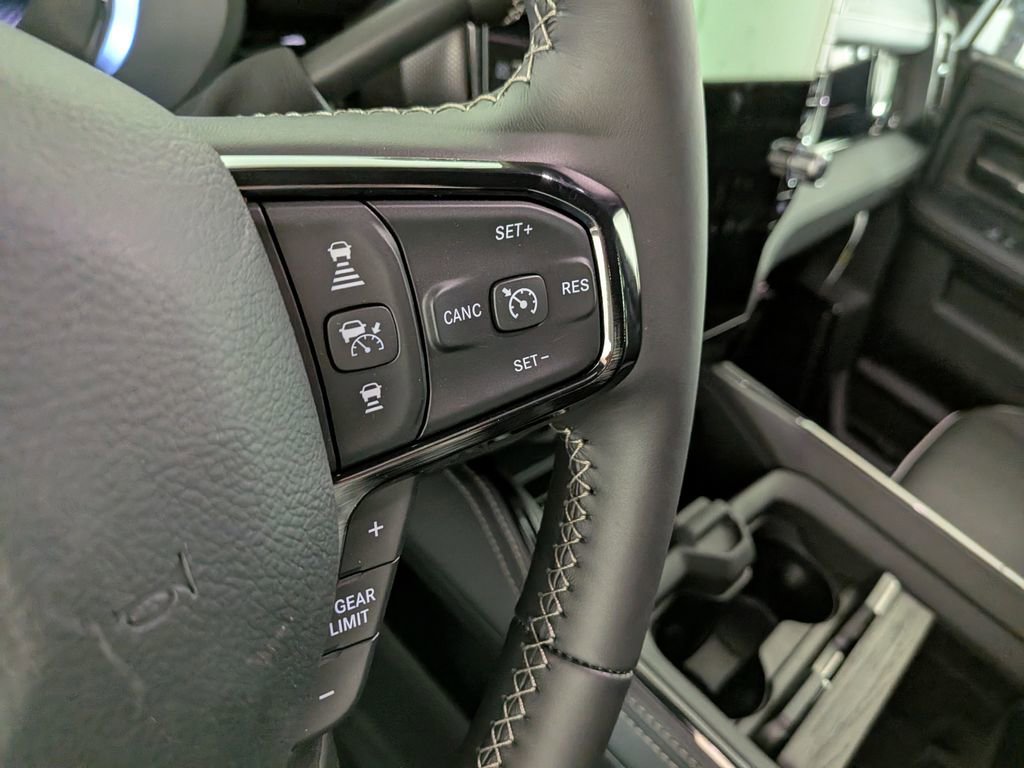 New 2026 RAM 2500 Limited AWD/4WD image 19