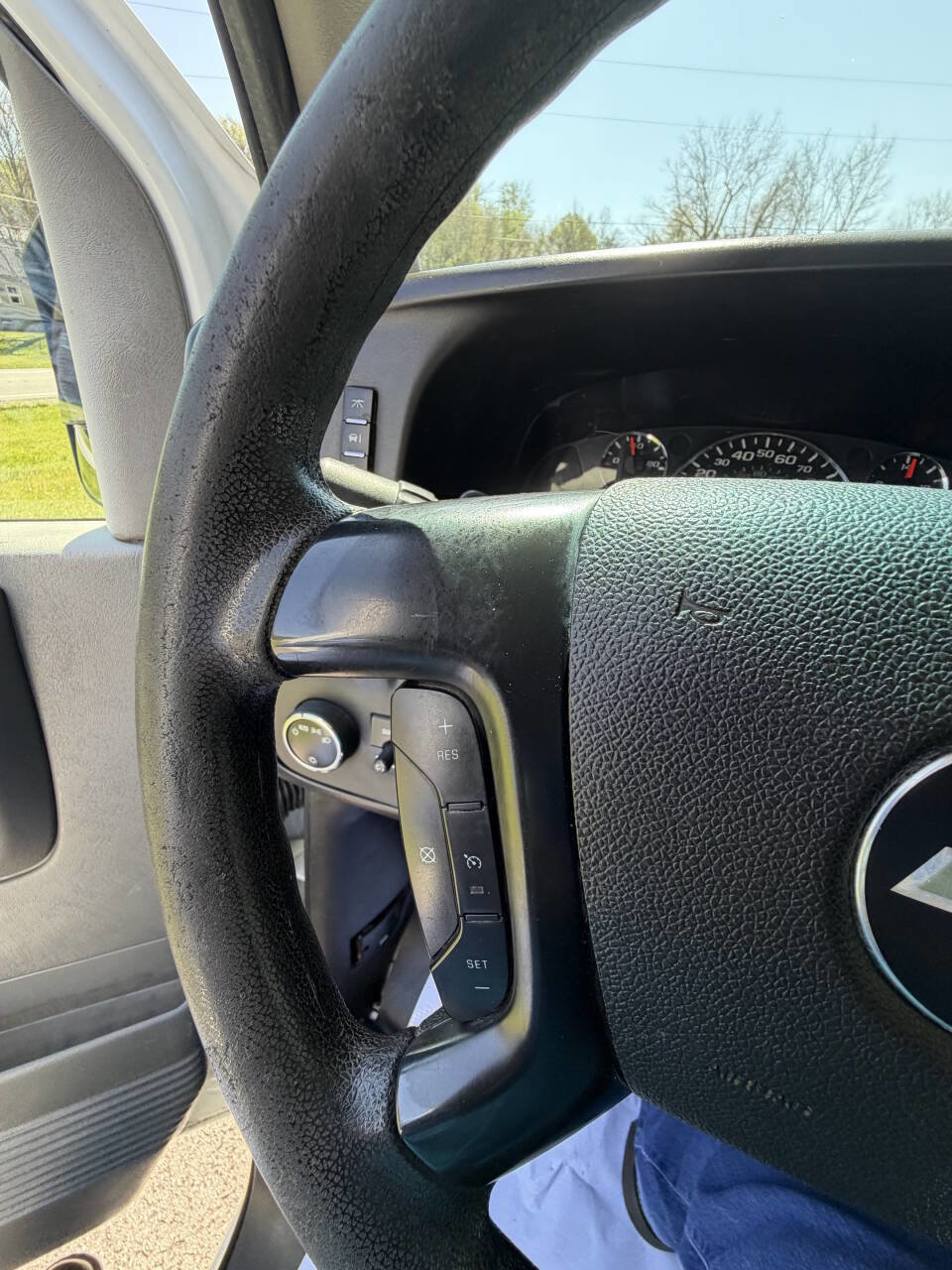 Used 2011 Chevrolet Express 3500 RWD image 35