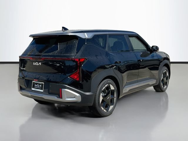 New 2027 Kia Seltos S FWD image 7