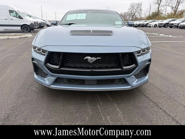 Used 2024 Ford Mustang GT Premium image 2