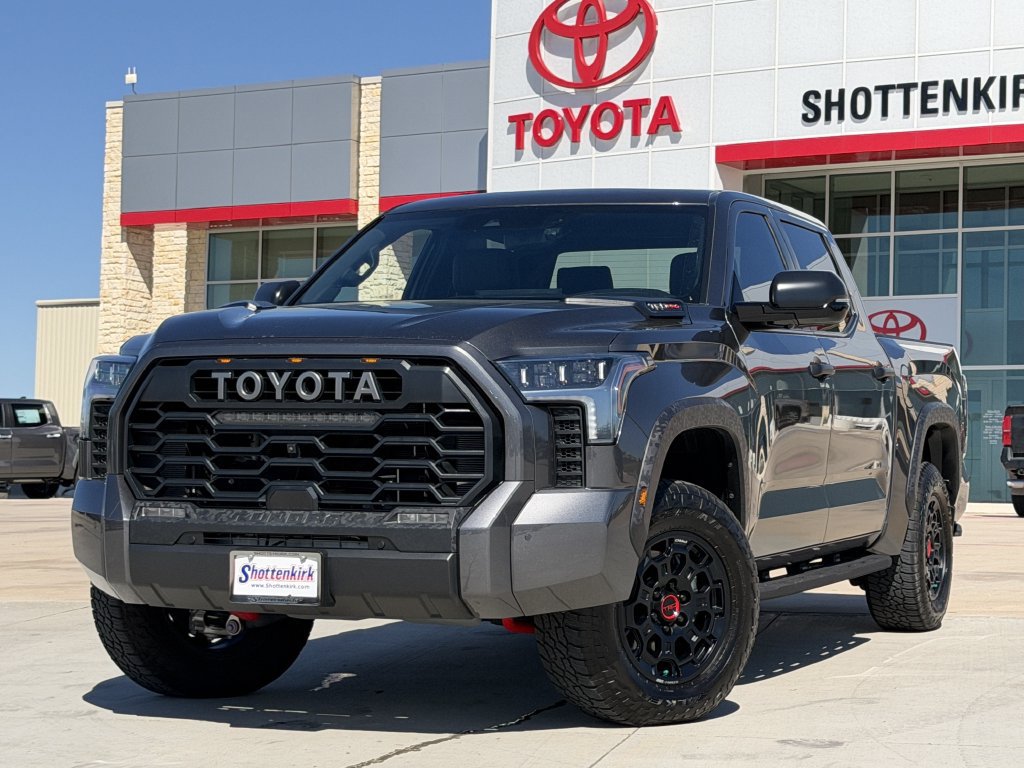 Used 2025 Toyota Tundra TRD Pro AWD/4WD image 2