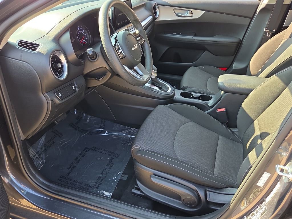 Used 2023 Kia Forte LXS image 11