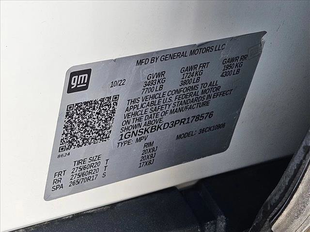 Used 2023 Chevrolet Suburban LS w/ Driver Alert Package image 25