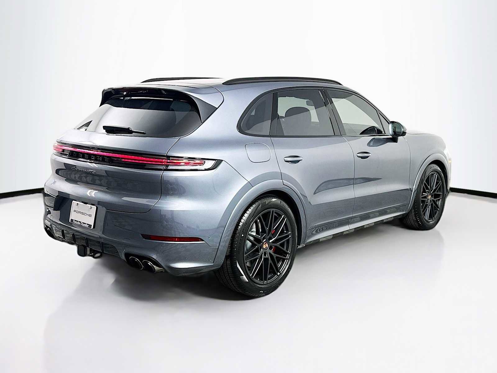 New 2026 Porsche Cayenne GTS AWD/4WD image 27