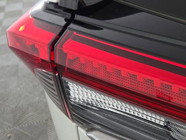 Used 2020 Toyota RAV4 Limited image 14