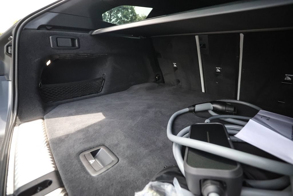Used 2026 BMW M5 Touring AWD/4WD image 23