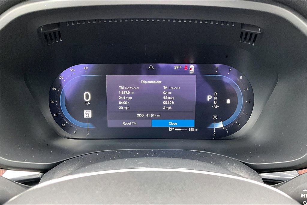 Certified 2023 Volvo XC60 B5 Plus w/ Protection Package Premier image 12