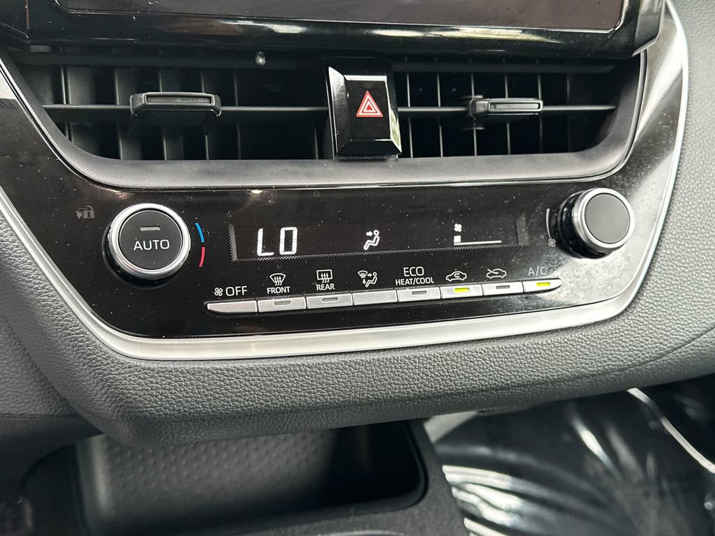 Used 2024 Toyota Corolla LE FWD image 24